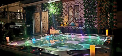Magical Holidays Private Estate: Spa Peace Nature