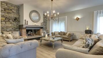 Villa, Smoking | 5 bedrooms