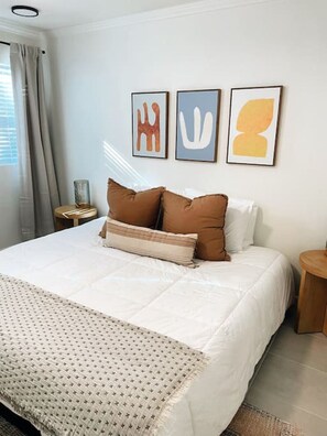 3 Schlafzimmer, Schreibtisch, Reisekinderbett, kostenloses WLAN