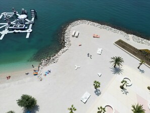 Beach nearby, 6 beach bars - Seaside Apartment with Pool (Split)