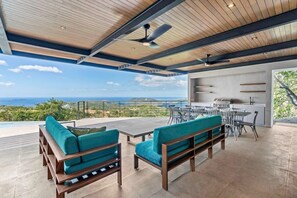 House, Ocean View | Terrace/patio