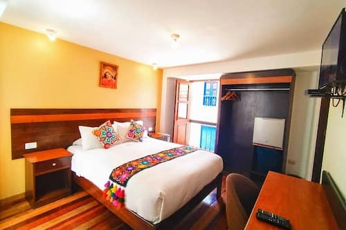 Deluxe Room, 1 Queen Bed