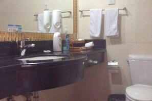 Bathroom - Biligong Hotel Shanghai (Shanghai)