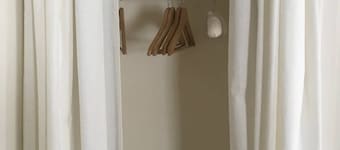 Cottage Suite "A" - Walk to Shops, Train, History