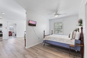 1 Schlafzimmer, Bügeleisen/Bügelbrett, Bettwäsche