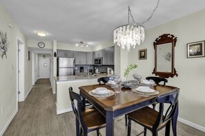 Dining - Palms Resort 1602 with Pools (Myrtle Beach)