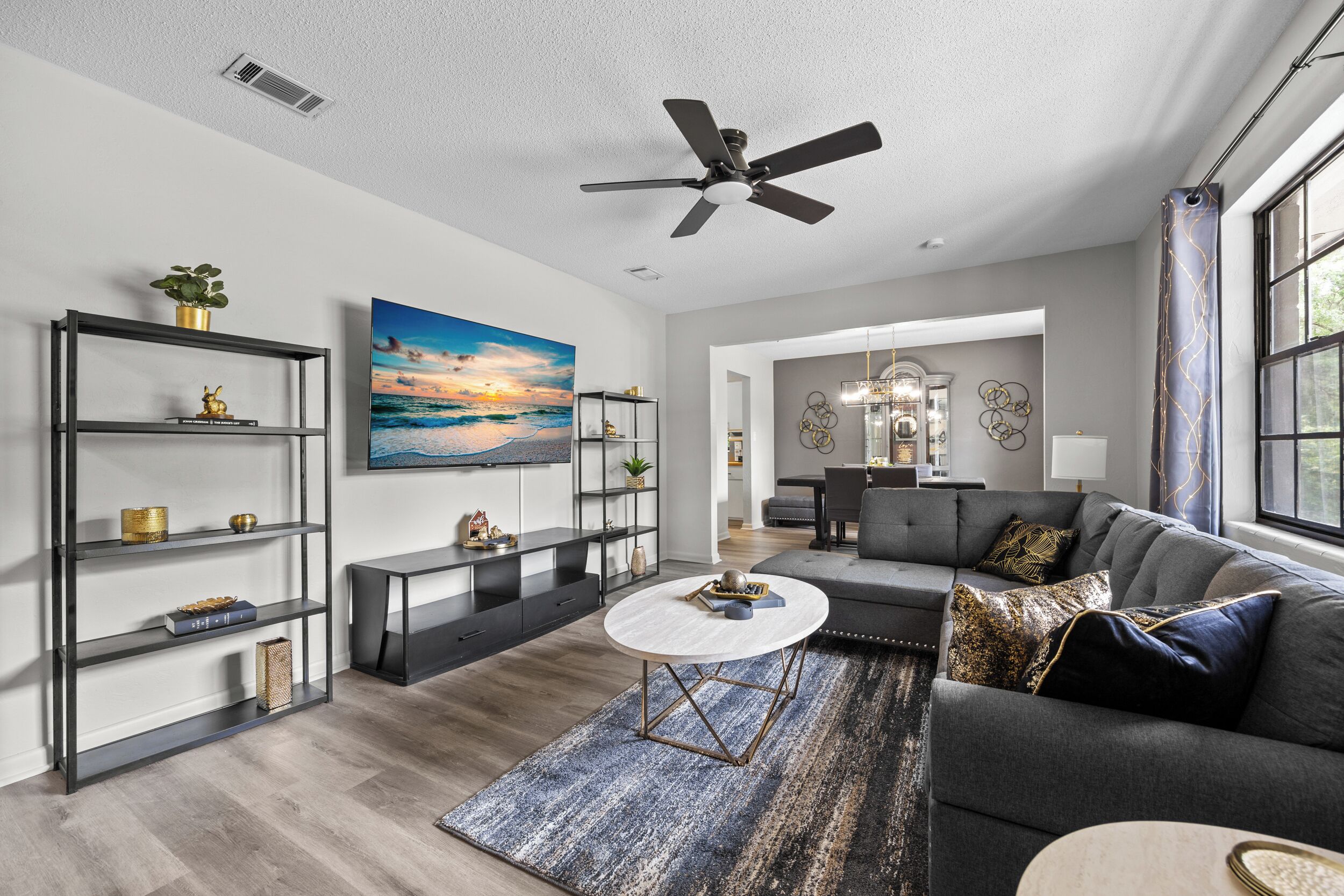 Smart-tv, pejs, bordfodbold