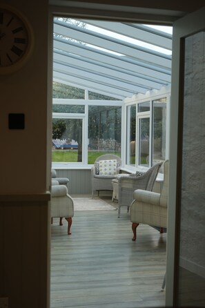 Flat-screen TV - The Old Farmhouse (Truro)