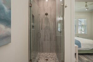 Towels, soap, toilet paper - Aviary: New! Sleeps 24! Oceanview! 5 min to beach! (Santa Rosa Beach)