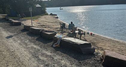 Loon Landing Cottage - Lake Access & Private Dock & ATV Trails & Full Season