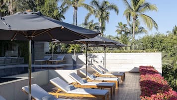 Villa exclusiva, vista al campo de golf | Terraza o patio