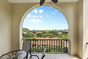 Appartement, balcon, vue océan | Balcon