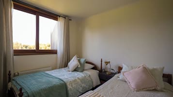 4 bedrooms, free WiFi