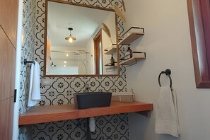 Apartment | Bathroom