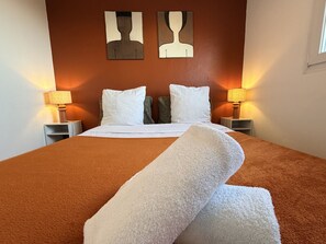 1 bedroom, WiFi, bed sheets