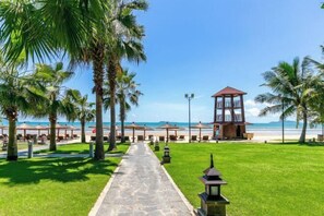 Beach - Red Roof Boutique Hotel (Sanya)