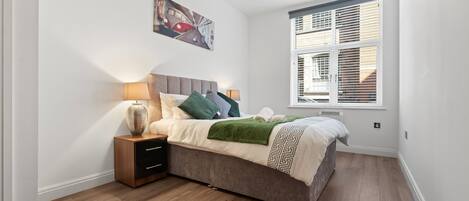 2 bedrooms, iron/ironing board, bed sheets