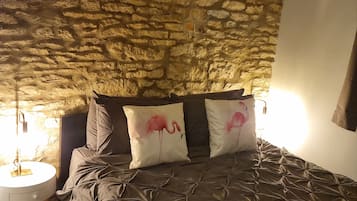 2 Schlafzimmer, Schreibtisch, Bügeleisen/Bügelbrett, kostenloses WLAN