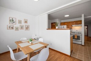 Dining - Cozy&Modern 2Bdr House Natrona (Natrona Heights)