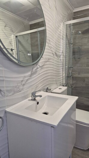 Bungalow, 1 Schlafzimmer, barrierefrei, Raucher | Badezimmer