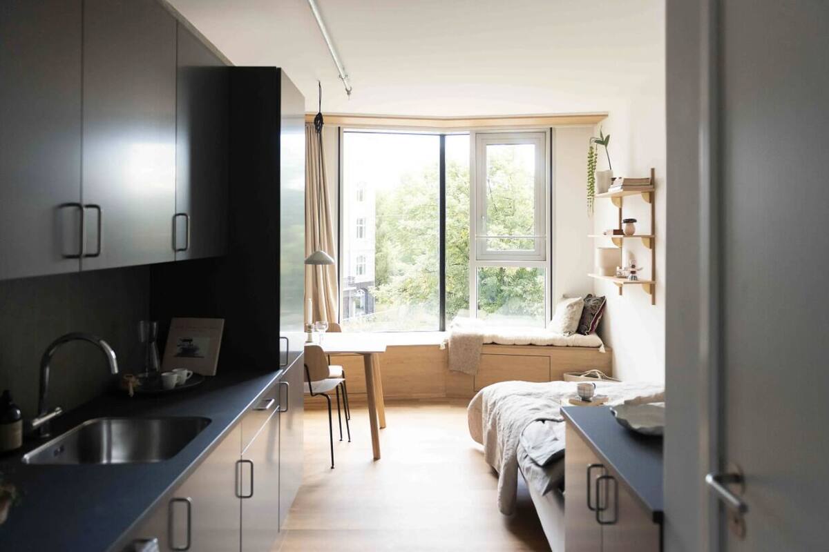 Superior Apartment | Living area | Offices
