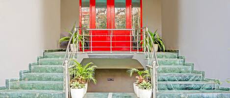 House | Reception