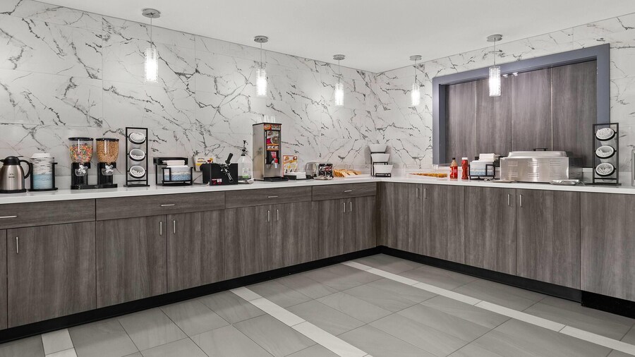 Baymont by Wyndham Batavia - Darien Lake