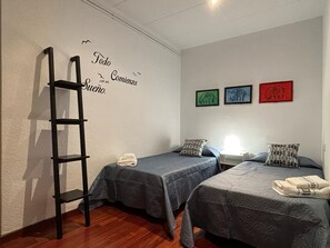 2 bedrooms, desk, iron/ironing board, WiFi