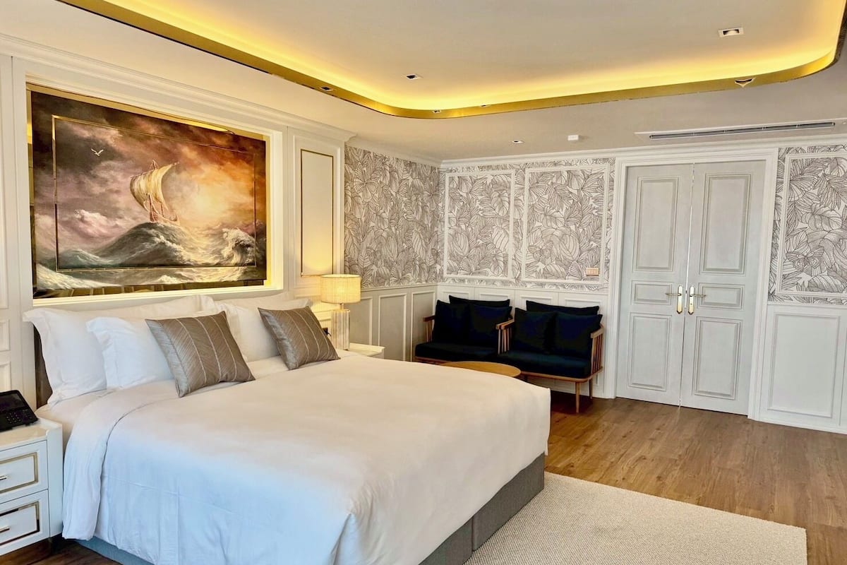 Exclusive Suite, Ocean View | 1 bedroom, blackout drapes, iron/ironing board, free WiFi