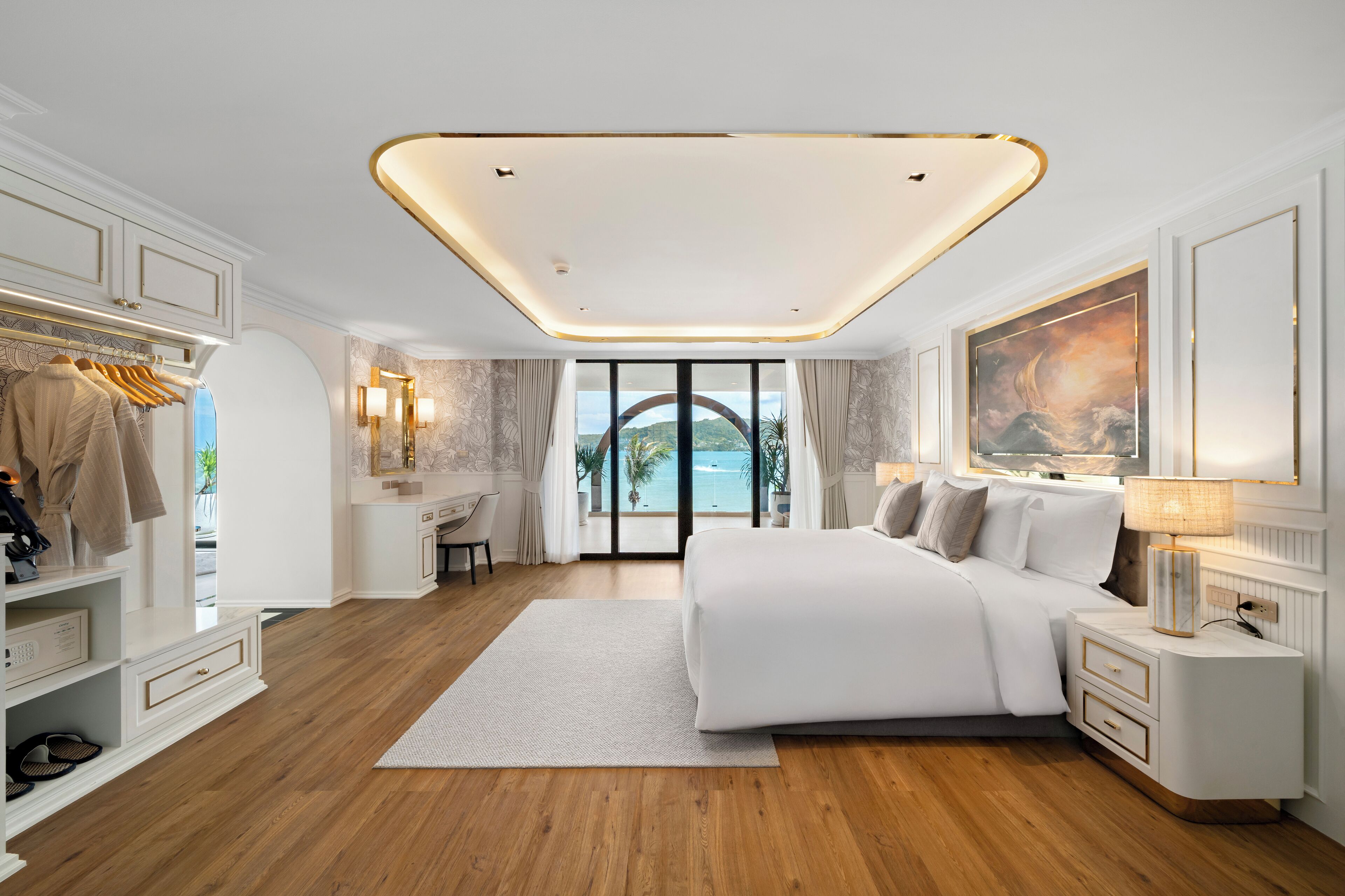 Exclusieve suite, uitzicht op zee | Verduisterende gordijnen, een strijkplank/strijkijzer, gratis wifi