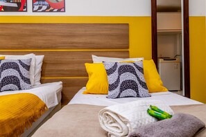 1 chambre, fer et planche à repasser, accès Internet, draps fournis