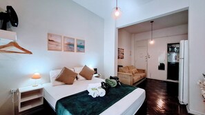 1 habitación, tabla de planchar con plancha, wifi y ropa de cama 