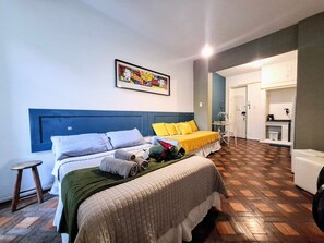 1 bedroom, iron/ironing board, internet, bed sheets