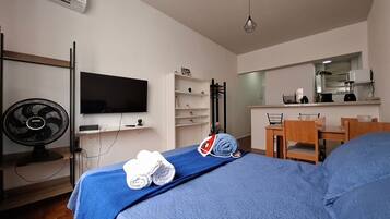 1 quarto, ferros/tábuas de passar roupa, acesso à internet