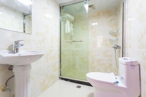 Room - Yuguang Hotel (Shanghai Railway Station Branch) (Shanghai)