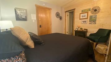 Camera, 1 letto queen, animali ammessi, al piano terra | 1 camera, con stile personalizzato, con arredamento individuale