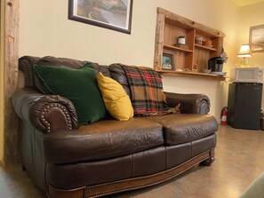 Suite, 2 slaapkamers, huisdieren toegestaan, op benedenverdieping | Woonruimte