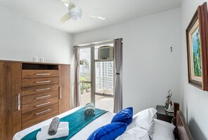 2 bedrooms, iron/ironing board, internet, bed sheets