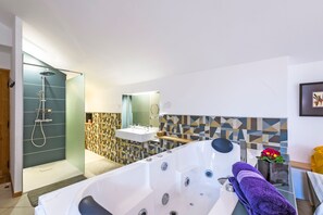 Hair dryer, towels