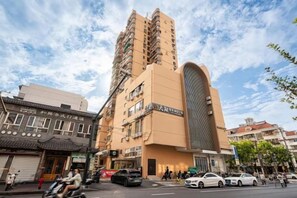 Immagine non classificata, 5 di 17, pulsante