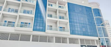 واجهة المنشأة