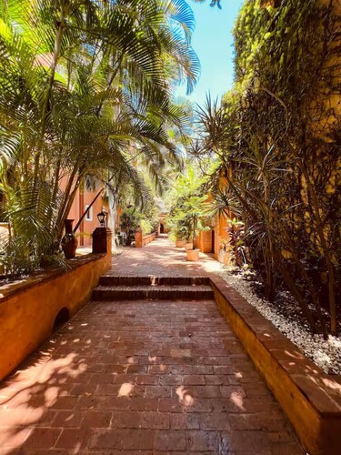 Paseo Colonial - El Monasterio 4