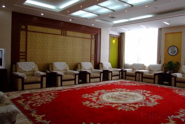 Unclassified image, 1 of 30, button - Xincheng Hotel (Yiyuan)