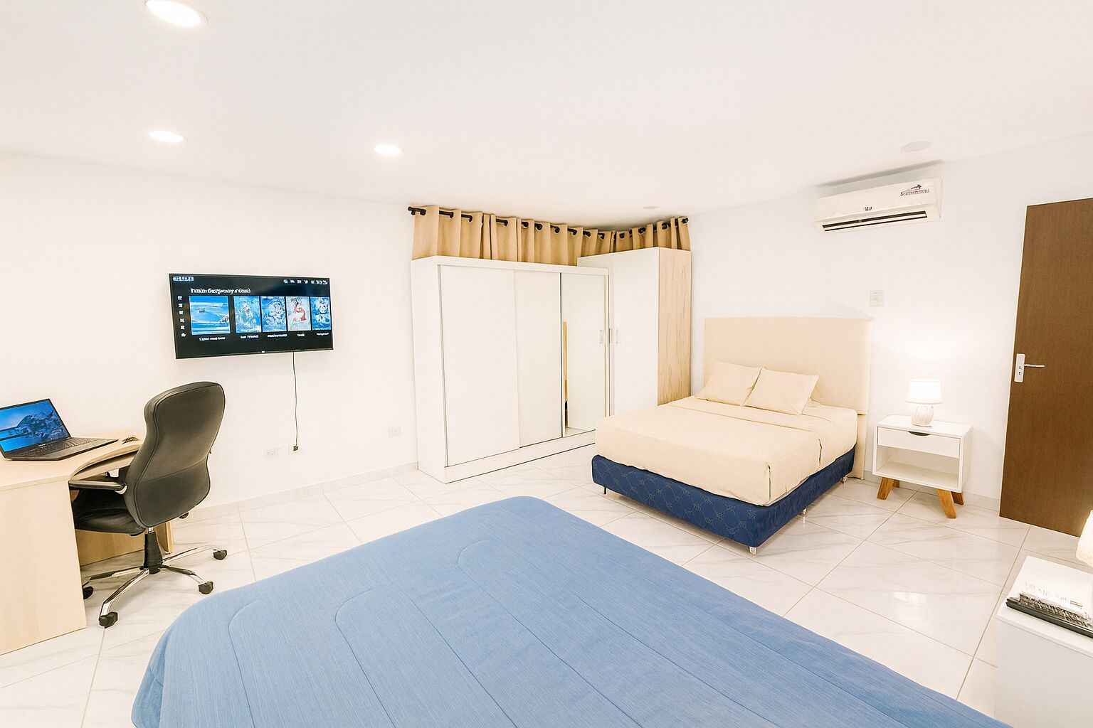 1 habitación, tabla de planchar con plancha y wifi 