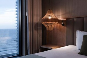 Junior suite | Luxe beddengoed, donsdekens, een minibar, een kluis op de kamer