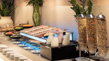 Free daily buffet breakfast