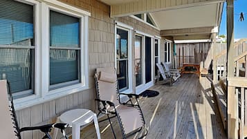 Studio (4 Bedrooms) | Tiện nghi, dịch vụ nơi lưu trú