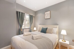 1 chambre, fer et planche à repasser, accès Internet, draps fournis