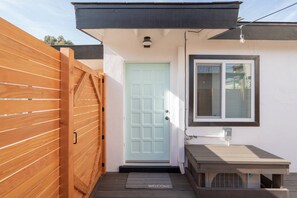 Exterior detail - Sunny House in Golden Hill (San Diego)