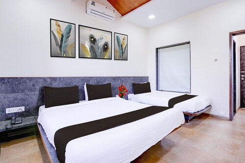 Deluxe Premium Stays at Mahabaleshwar Road